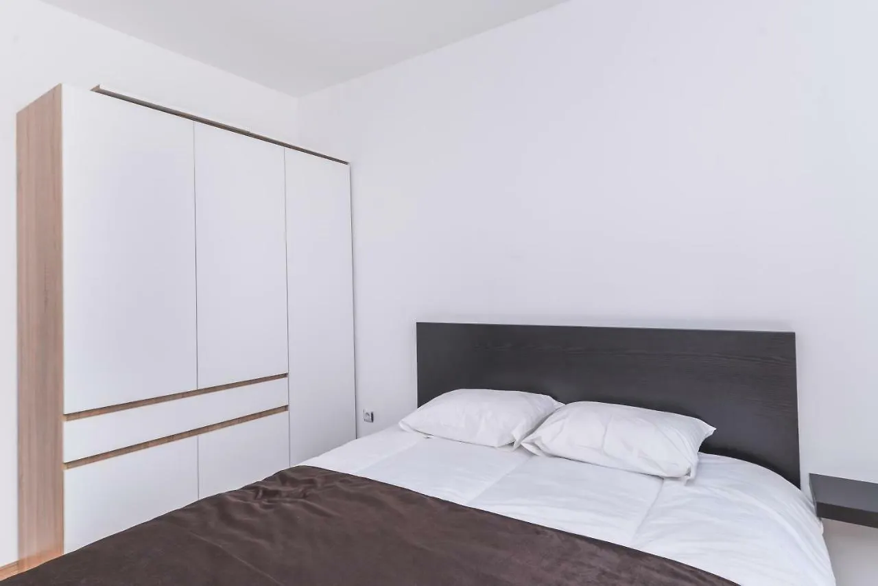 Cinecitta - One Bedroom Lion'S Bridge Apartment ソフィア